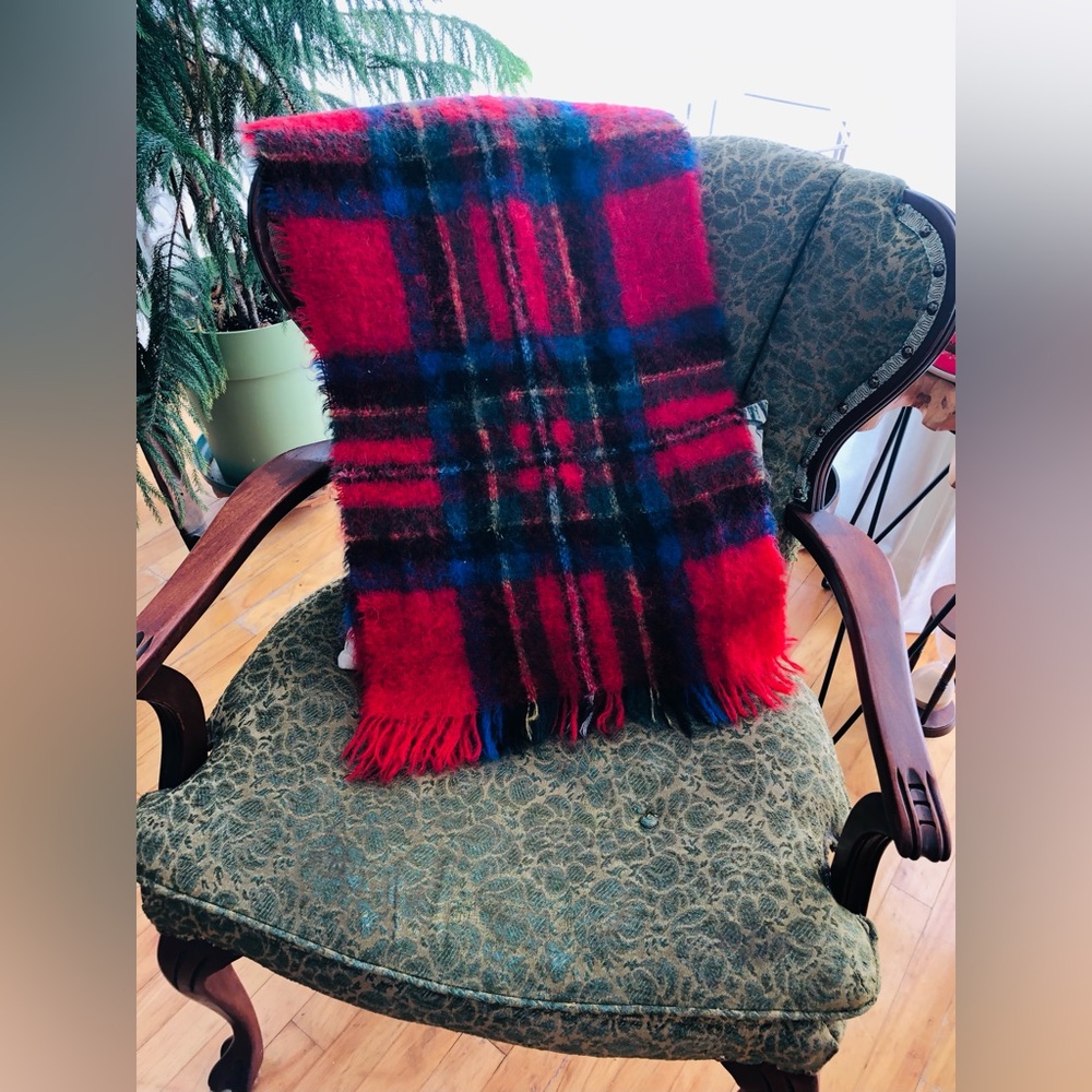Foulard vintage St Michael Mohair et laine. Fait en Écosse